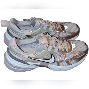 New Nike V2K Women's Running Sneakers